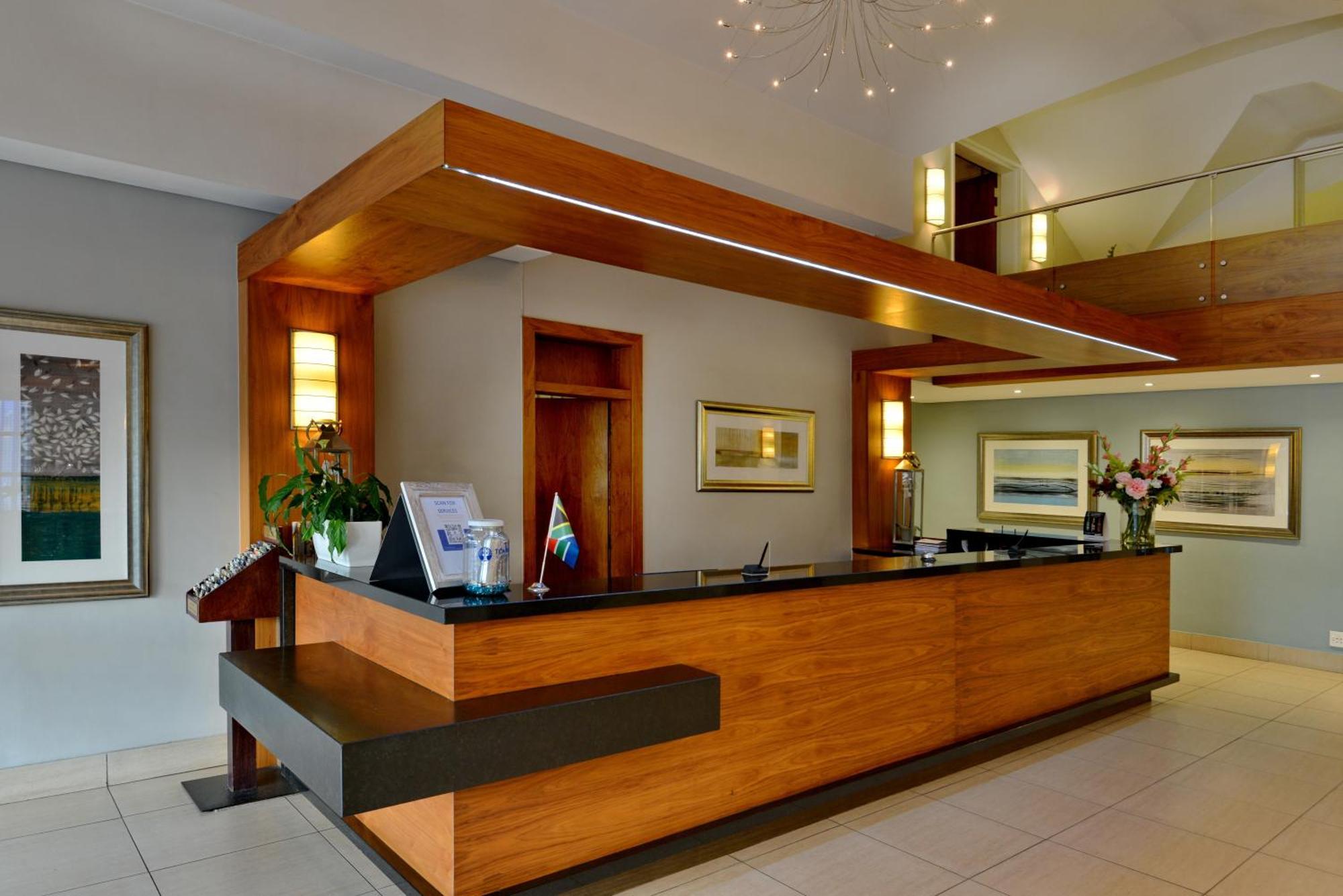 Hotel Town Waterfall, Midrand