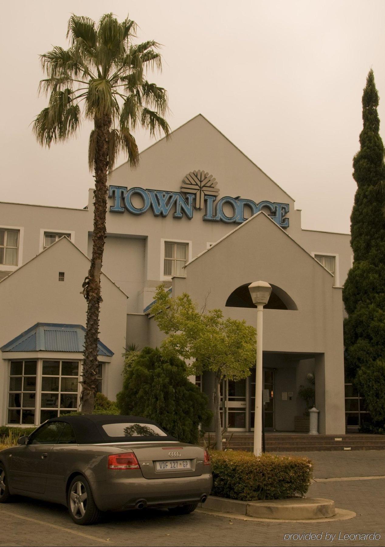 Hotel Town Waterfall,