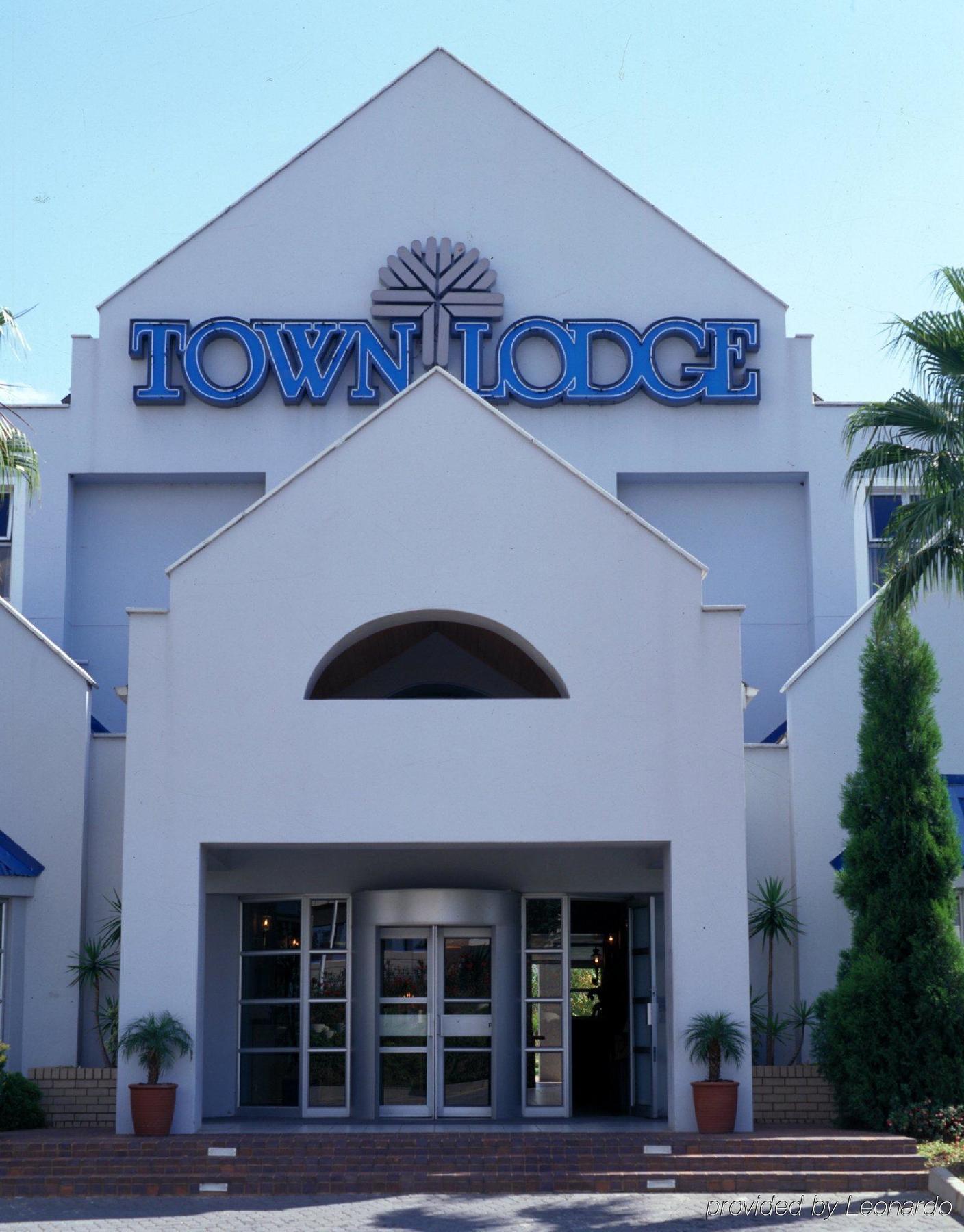 Hotel Town Waterfall, 2*