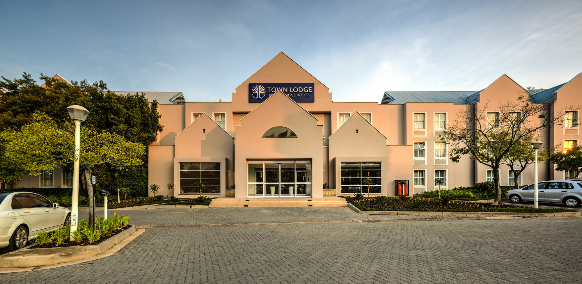 Town Waterfall, 2* Midrand