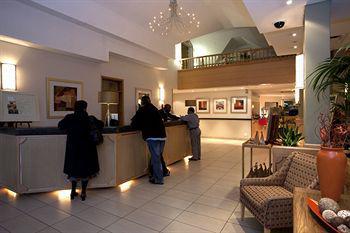 Town Waterfall, Hotel Midrand